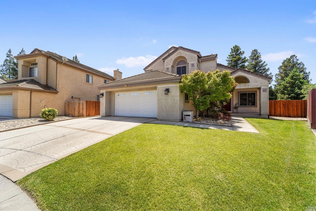 1121 Coulter Court • Edel Alon