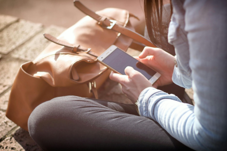 Use Technology Less How To Stay Connected & Feel Less Isolated Using Technology • Edel Alon