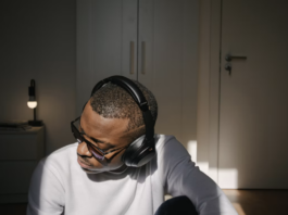 Finding Your Rhythm: How Audio Impacts Creative Flow
